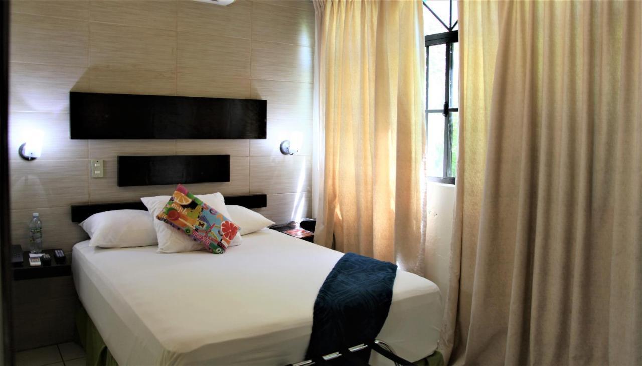 Villa Del Angel Hotel San Salvador Bagian luar foto